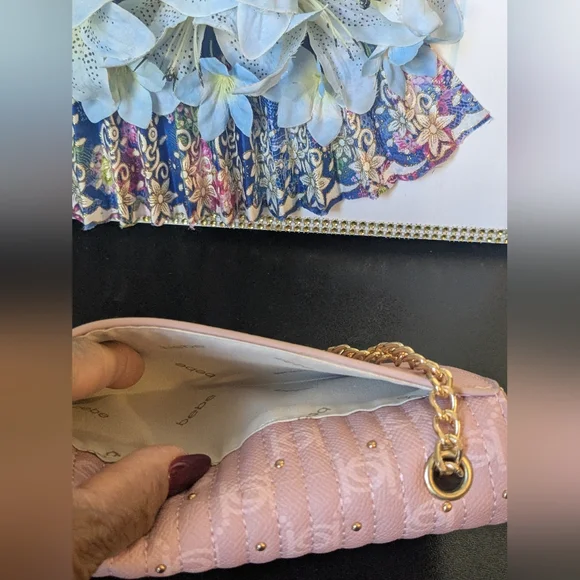 BeBe NWT Blush Pink Dainty Crossbody Chain Strap Purse Bag - Picture 3 of 10